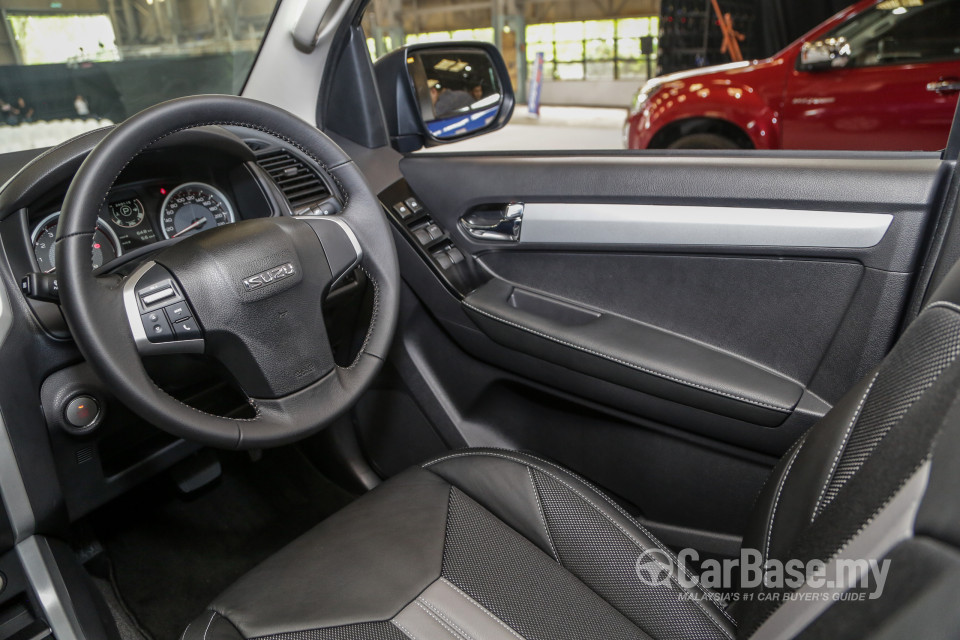 Isuzu D-MAX RT Facelift 2 (2019) Interior