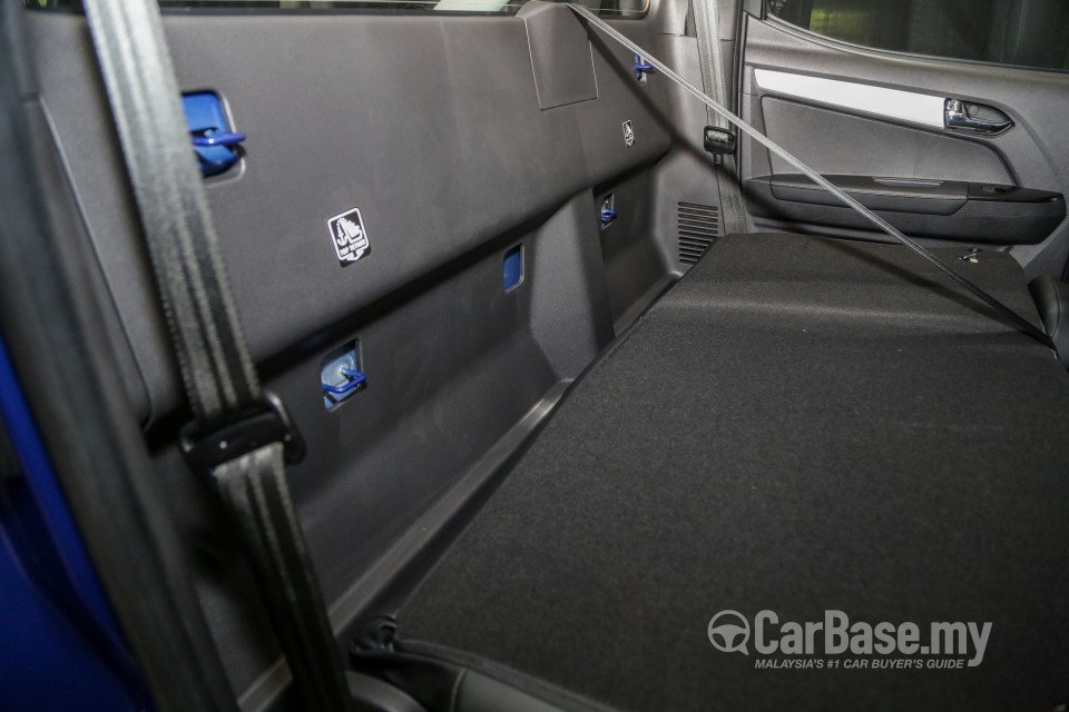 Isuzu D-MAX RT Facelift 2 (2019) Interior
