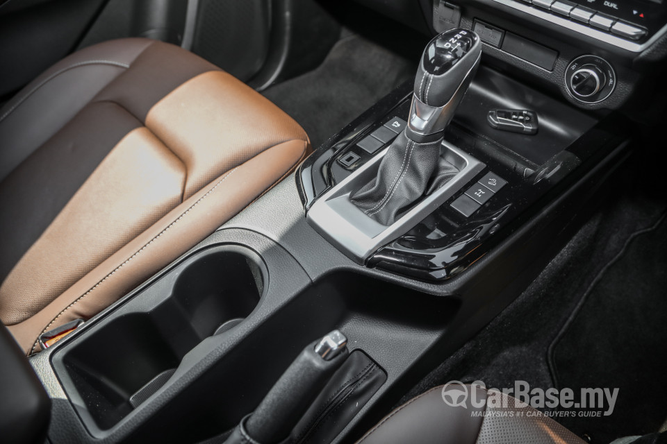 Isuzu D-MAX RG (2021) Interior