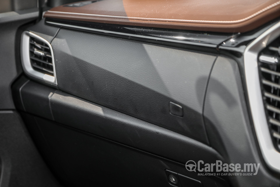 Isuzu D-MAX RG (2021) Interior