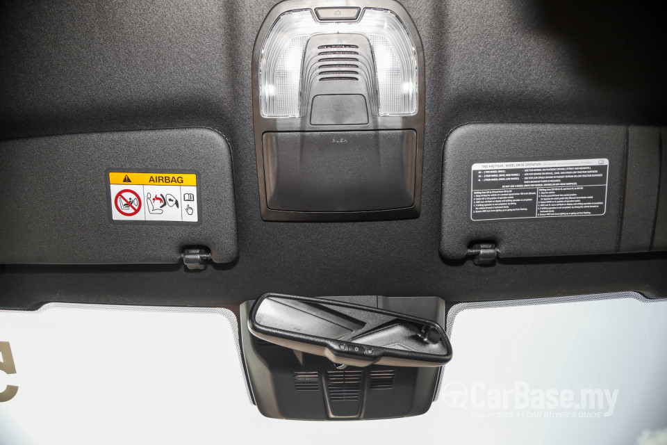 Isuzu D-MAX RG (2021) Interior