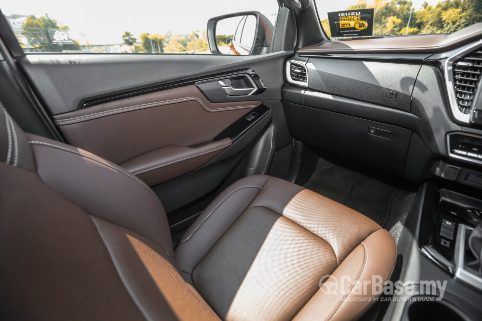 Isuzu D-MAX RG (2021) Interior