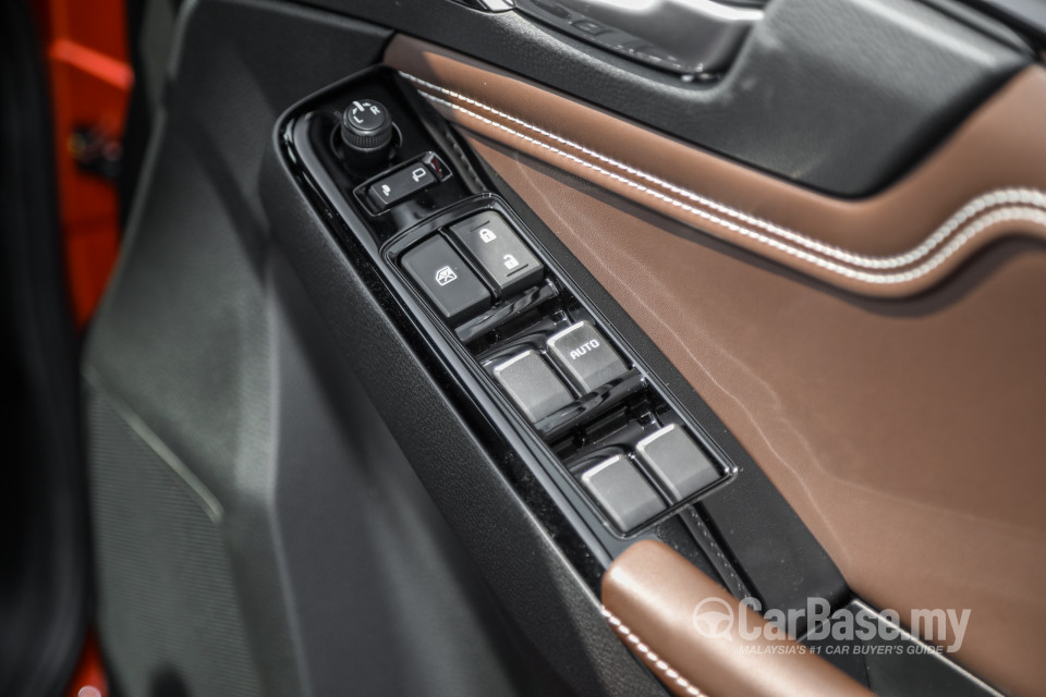 Isuzu D-MAX RG (2021) Interior