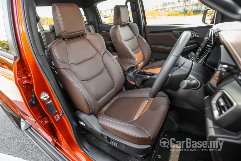 Isuzu D-MAX RG (2021) Interior