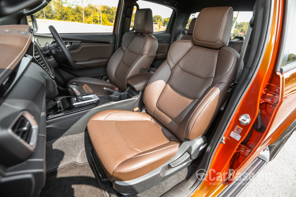 Isuzu D-MAX RG (2021) Interior