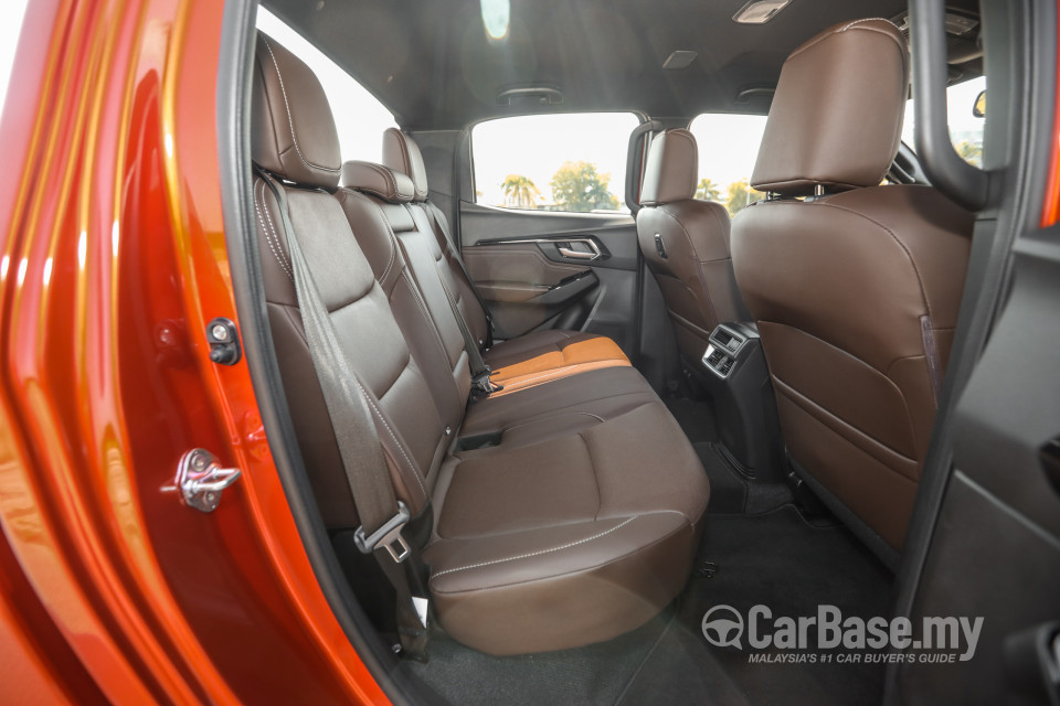 Isuzu D-MAX RG (2021) Interior