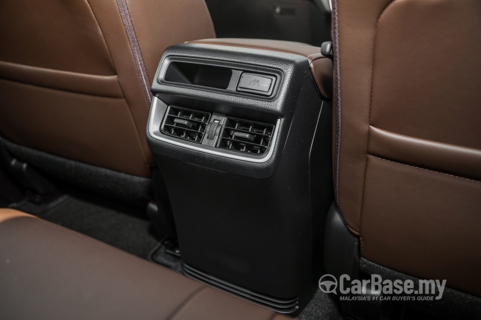 Isuzu D-MAX RG (2021) Interior