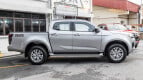 Isuzu D-MAX Exterior photo