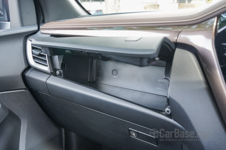 Isuzu D-MAX RG Facelift (2024) Interior
