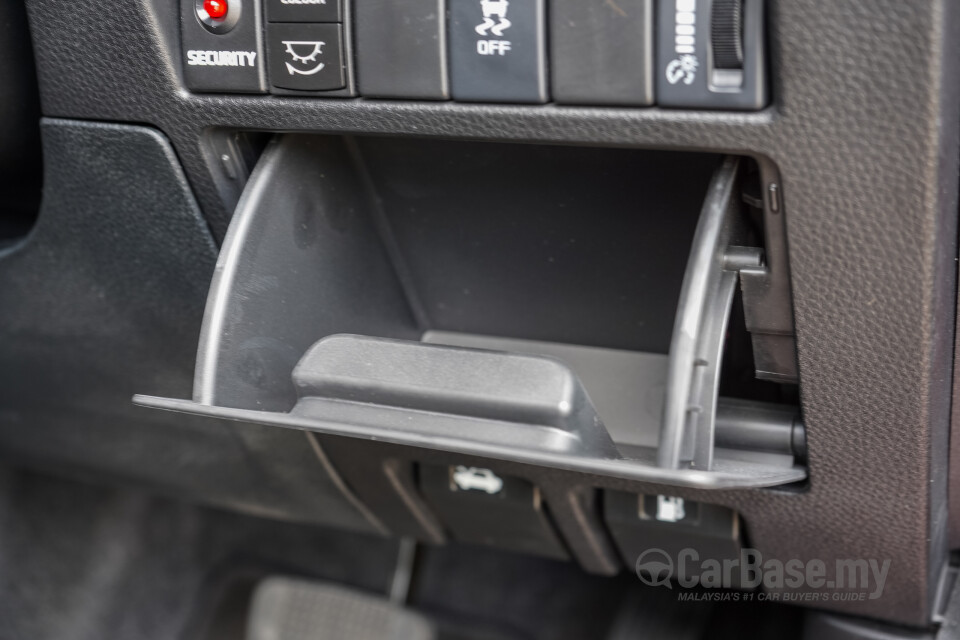 Isuzu D-MAX RG Facelift (2024) Interior