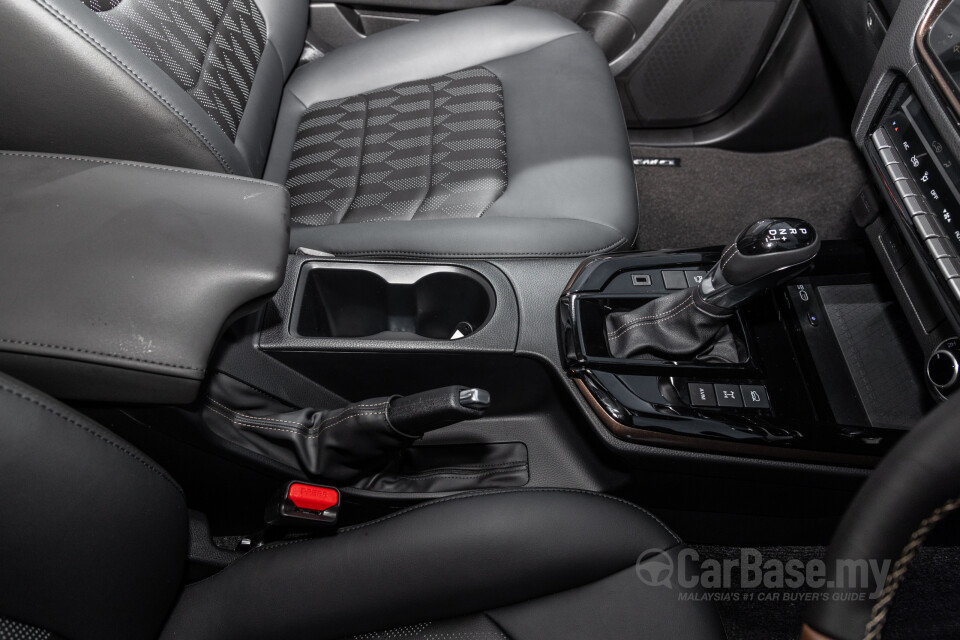 Isuzu D-MAX RG Facelift (2024) Interior