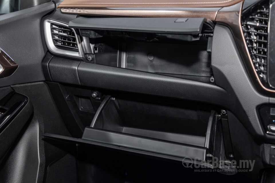 Isuzu D-MAX RG Facelift (2024) Interior