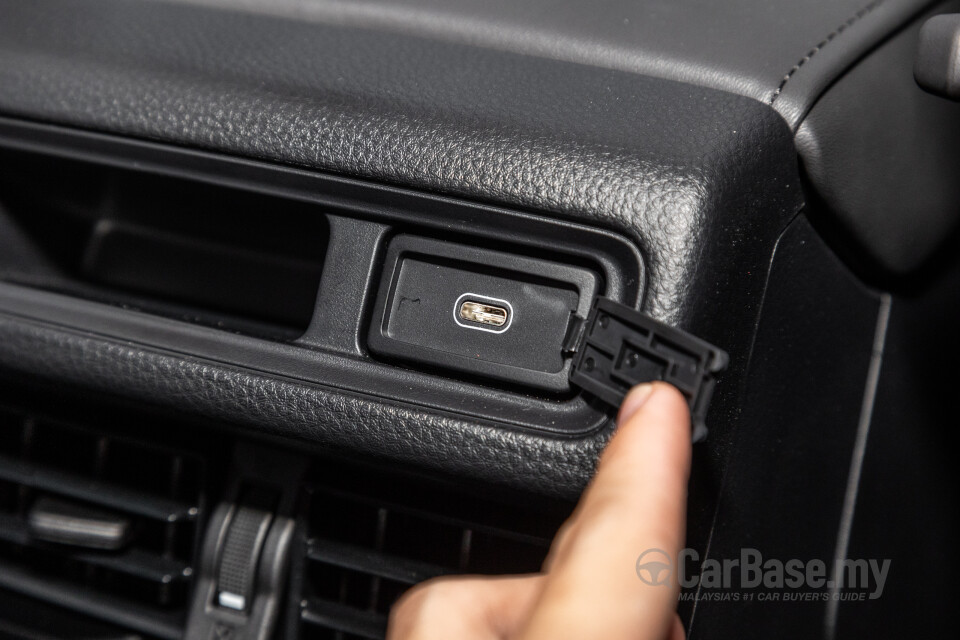 Isuzu D-MAX RG Facelift (2024) Interior