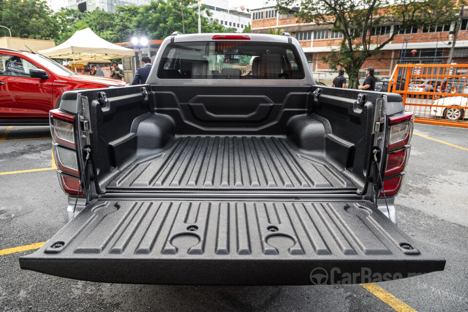 Isuzu D-MAX RG Facelift (2024) Interior