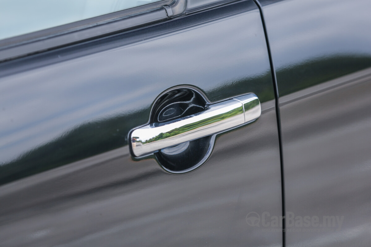 Carbase Isuzu MU-X Mk2 (2015) Exterior Image #39071 in Malaysia - Reviews ...