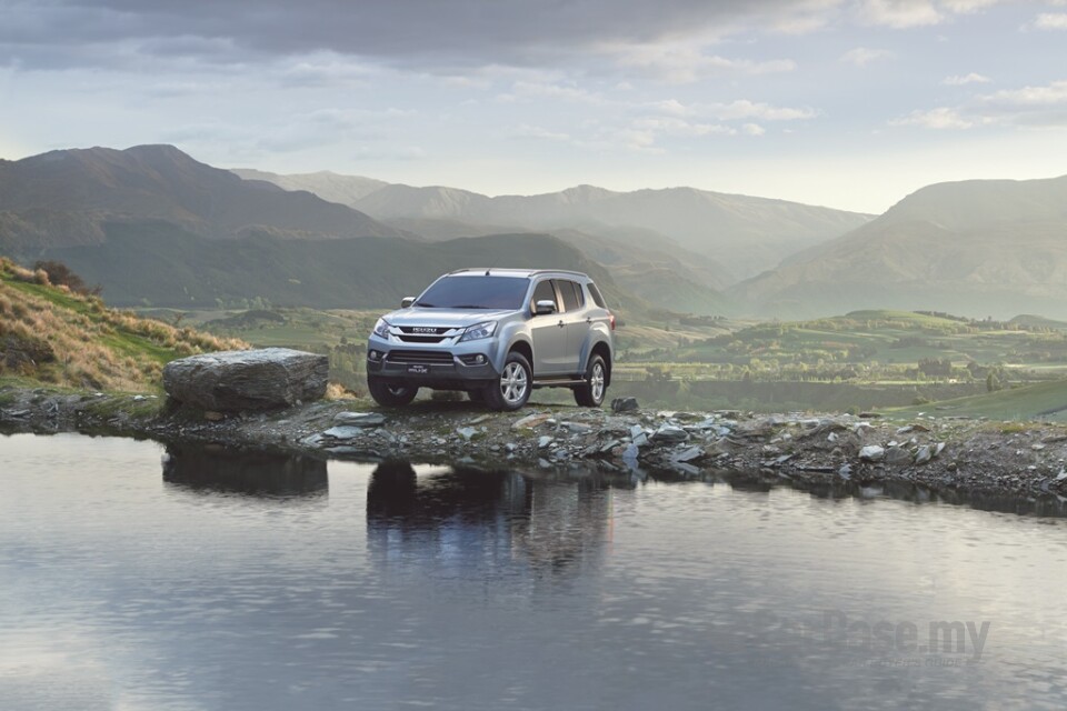 Subaru Outback BN (2015) Exterior