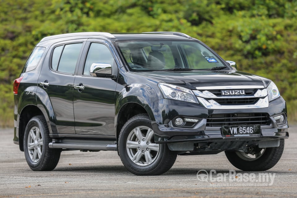 Isuzu MU-X Mk2 (2015) Exterior