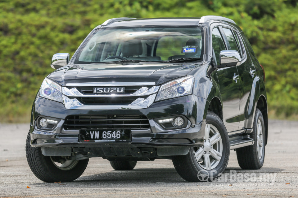 Isuzu MU-X Mk2 (2015) Exterior