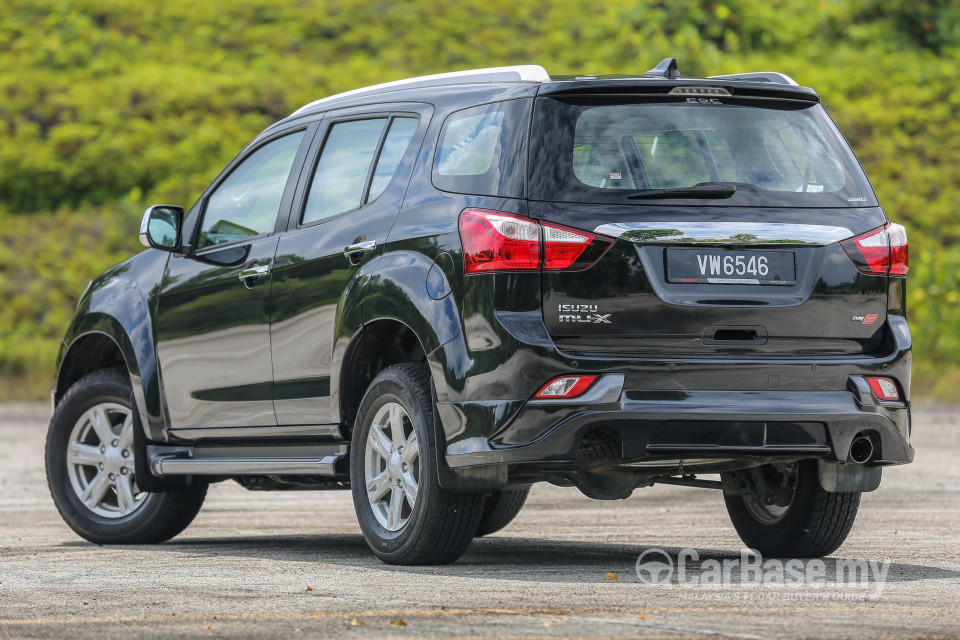 Isuzu MU-X Mk2 (2015) Exterior