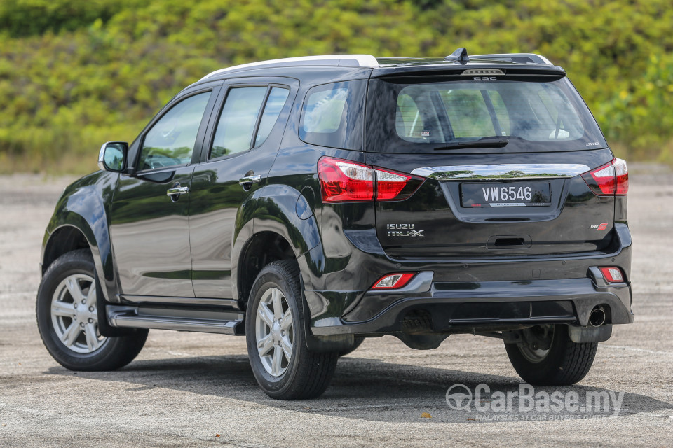 Isuzu MU-X Mk2 (2015) Exterior
