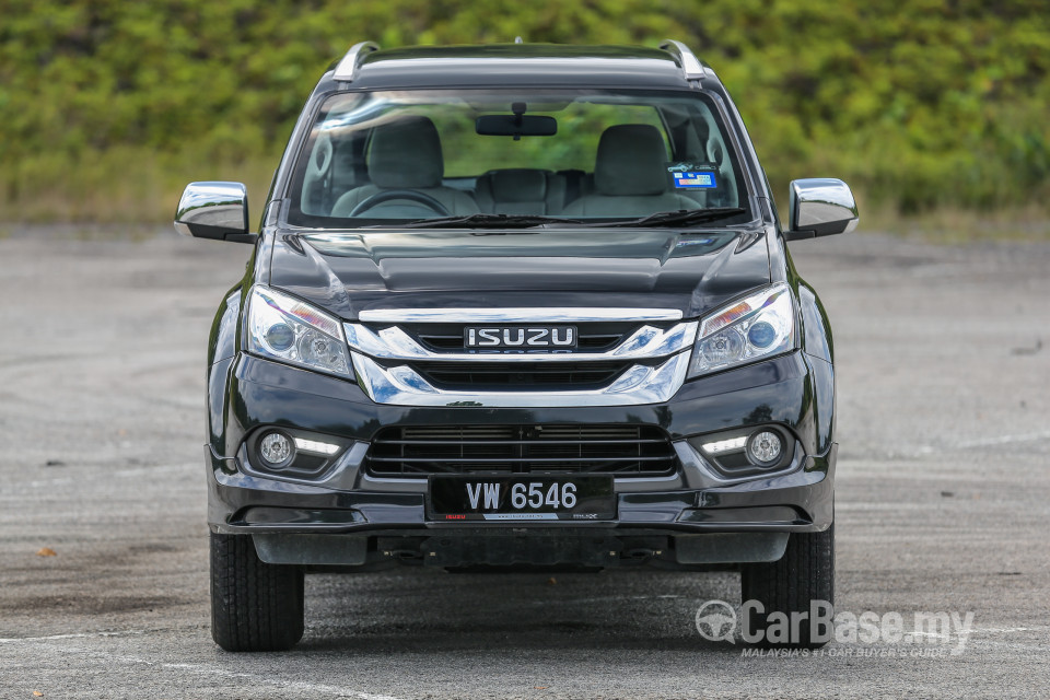 Isuzu MU-X Mk2 (2015) Exterior