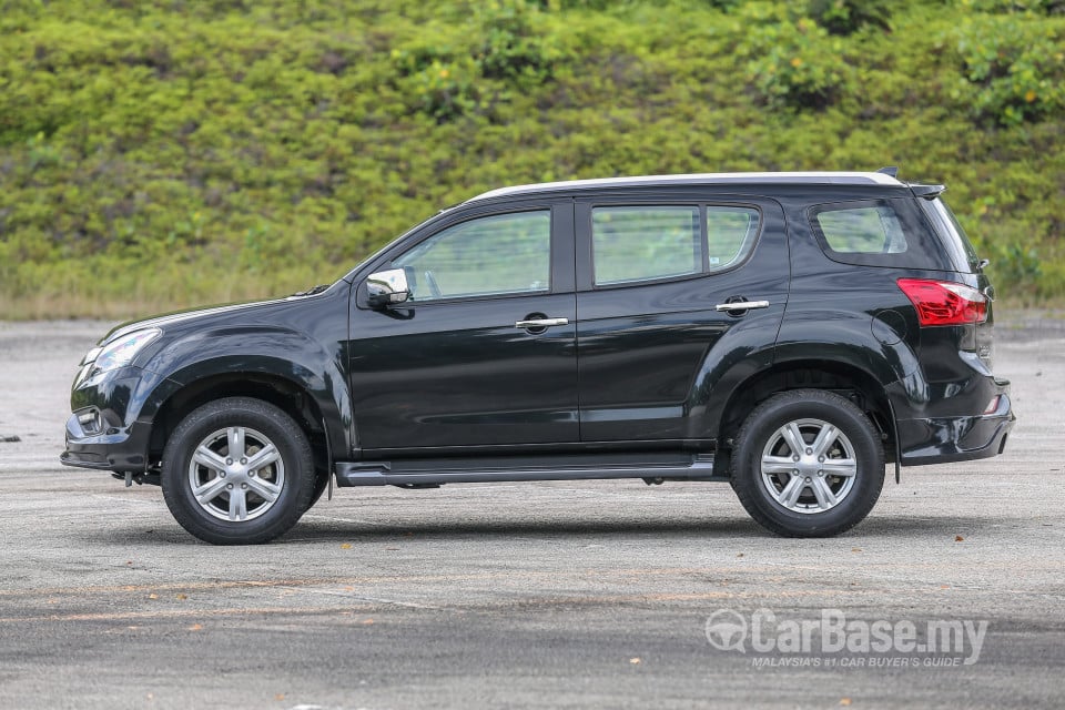 Isuzu MU-X Mk2 (2015) Exterior