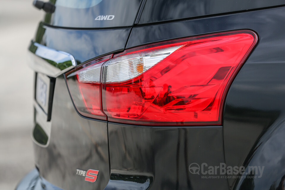 Subaru Outback BN (2015) Exterior