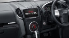 Isuzu MU-X Interior photo