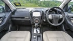 Isuzu MU-X Interior photo
