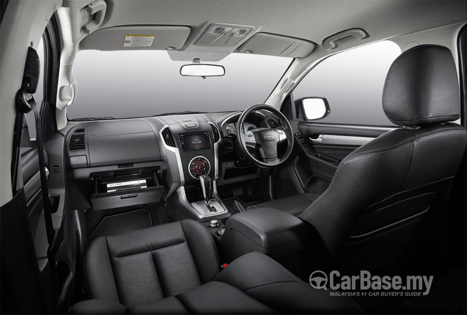 Isuzu MU-X Mk2 (2015) Interior