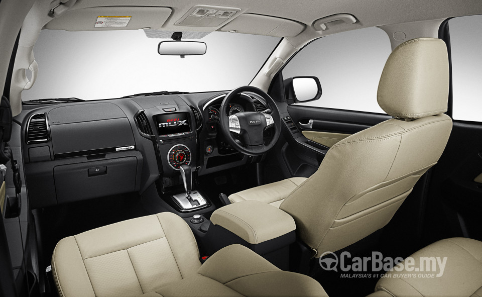 Isuzu MU-X Mk2 (2015) Interior
