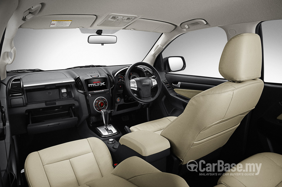 Isuzu MU-X Mk2 (2015) Interior