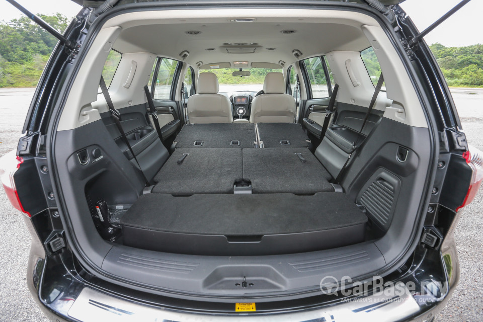 Isuzu MU-X Mk2 (2015) Interior