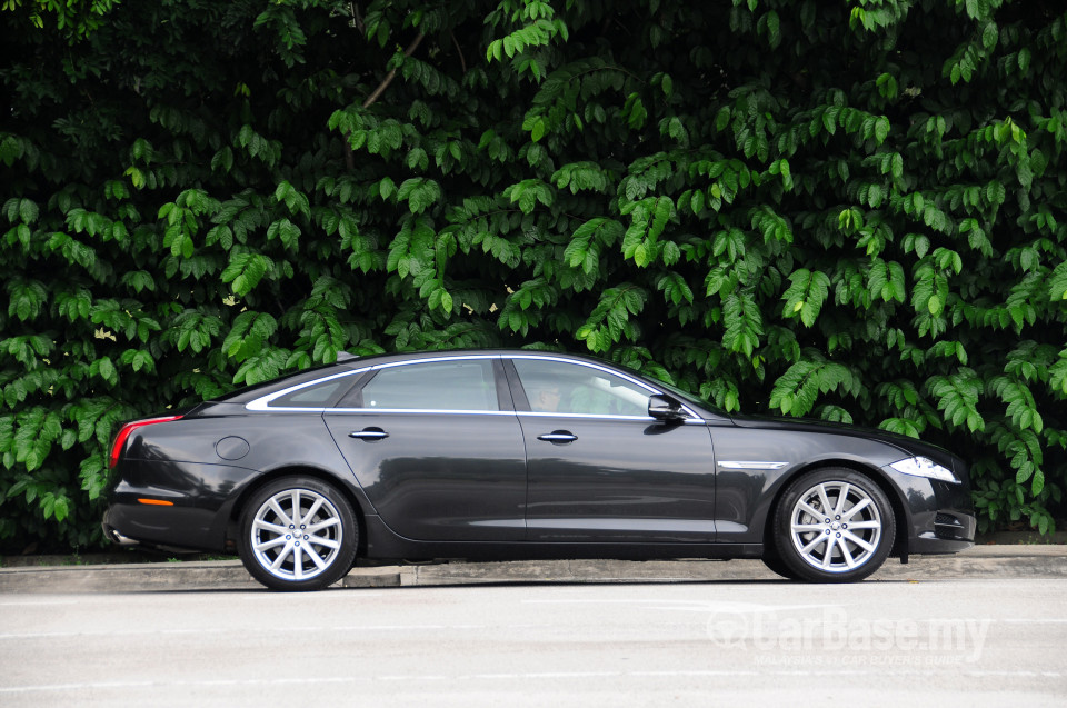 Jaguar XJ X351 (2011) Exterior