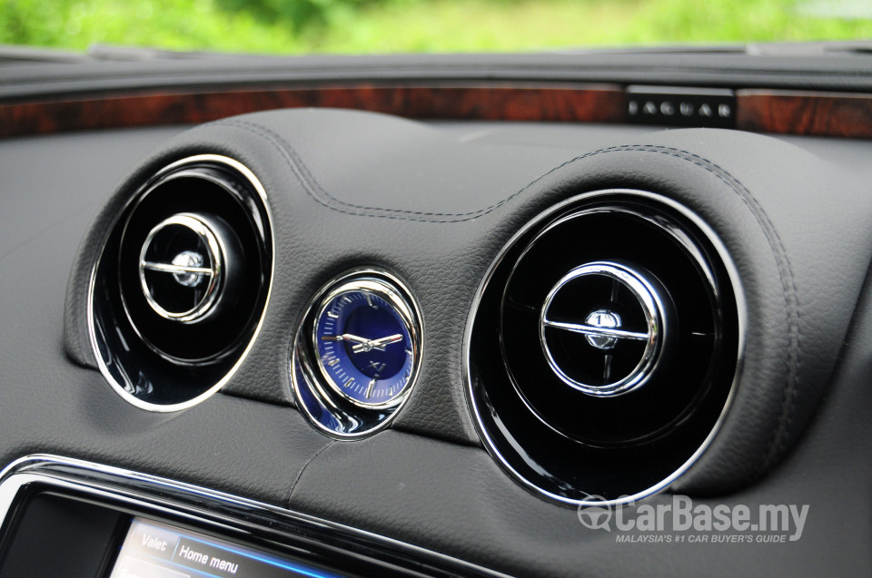 Jaguar XJ X351 (2011) Interior