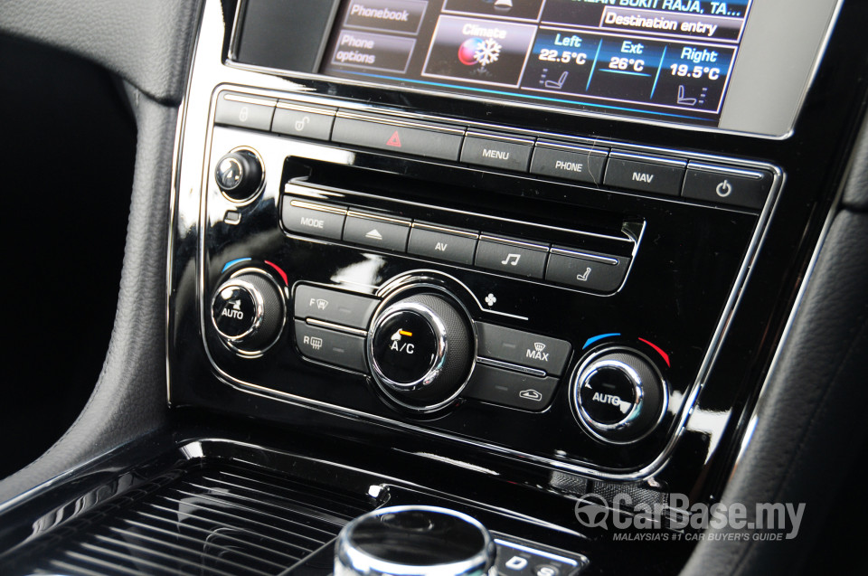 Jaguar XJ X351 (2011) Interior