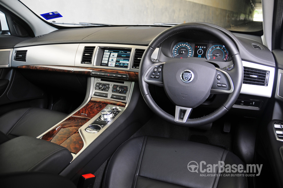 Jaguar XF X250 Facelift (2012) Interior