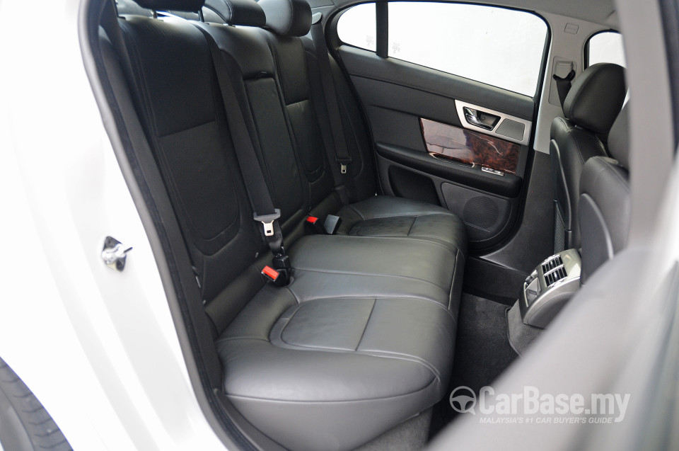 Jaguar XF X250 Facelift (2012) Interior