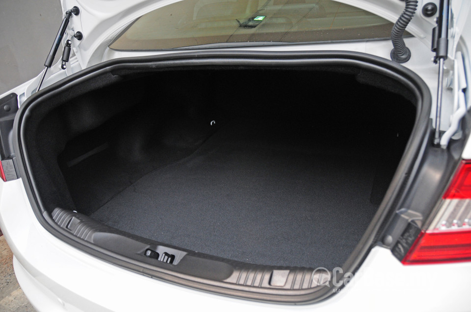 Jaguar XF X250 Facelift (2012) Interior