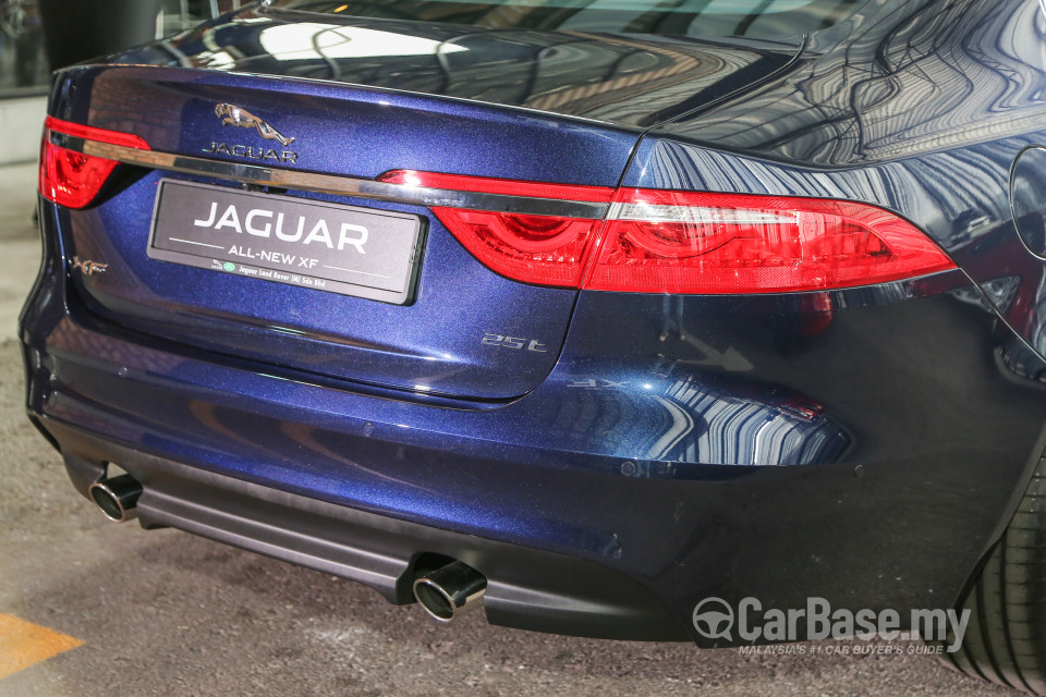 Jaguar XF X260 (2016) Exterior