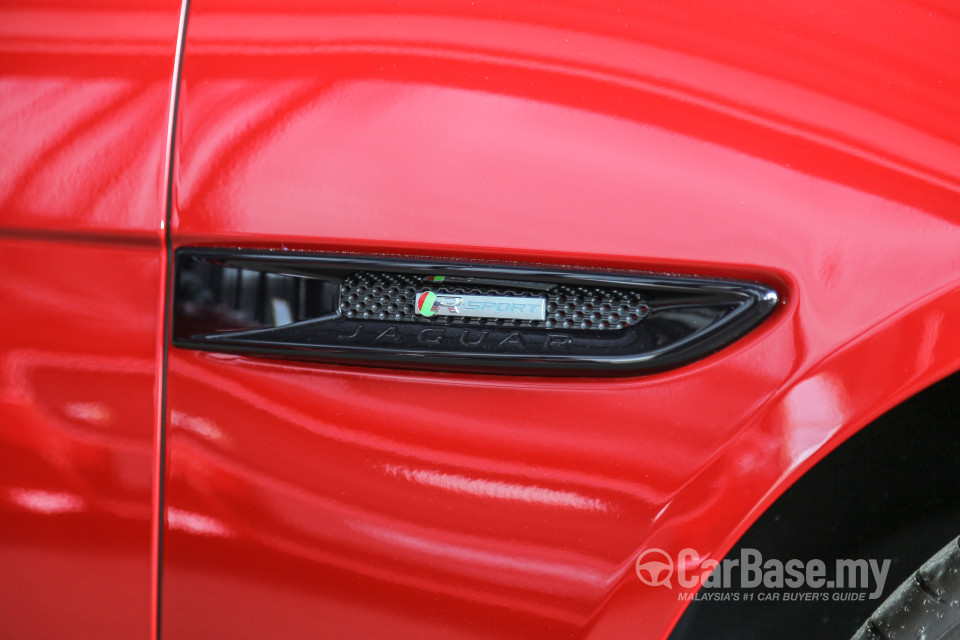 Jaguar XF X260 (2016) Exterior
