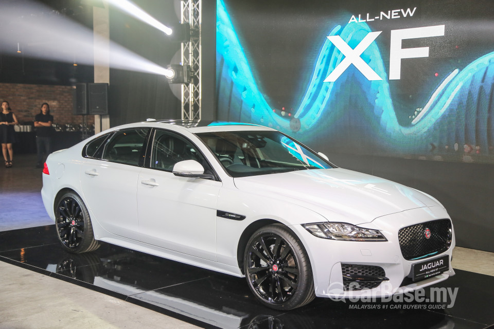 Jaguar XF X260 (2016) Exterior