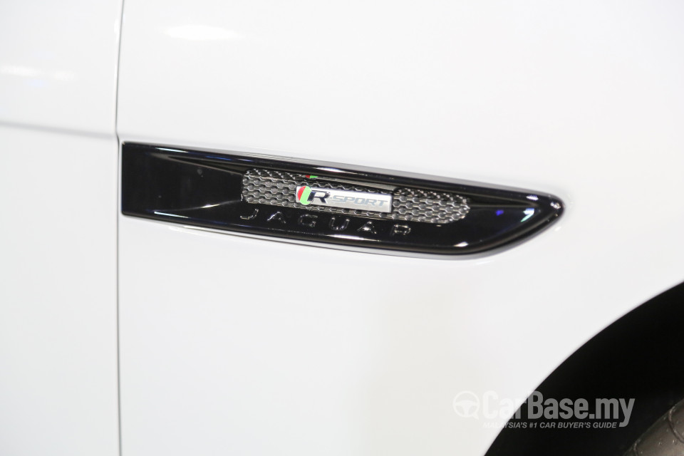 Jaguar XF X260 (2016) Exterior