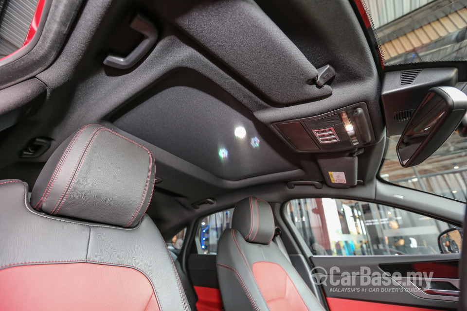 Jaguar XF X260 (2016) Interior