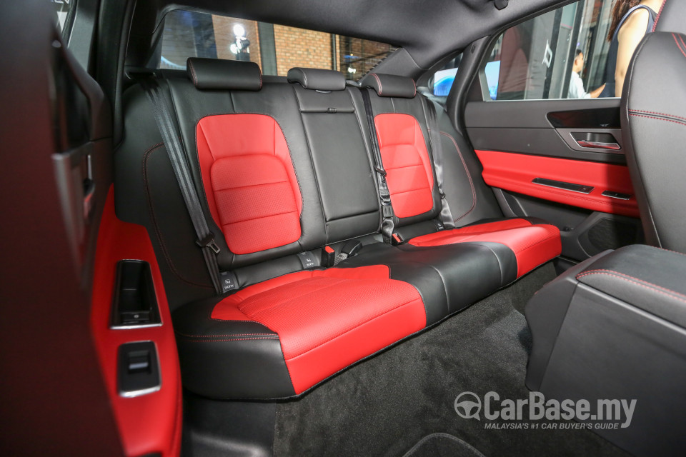 Jaguar XF X260 (2016) Interior