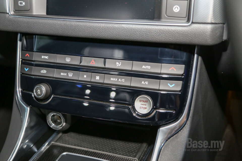 Audi A4 B9 (2016) Interior