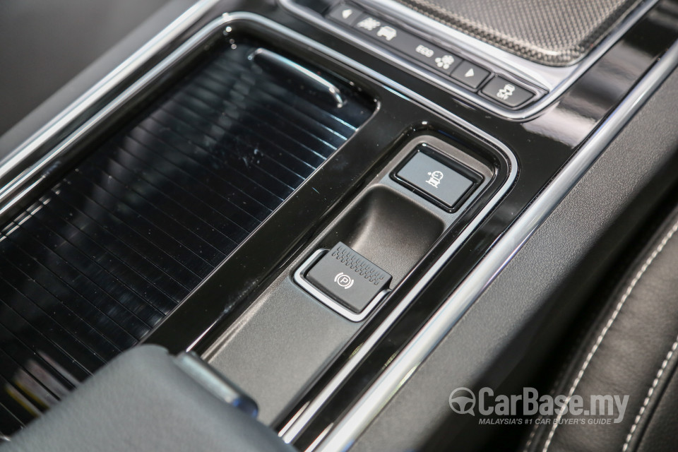Jaguar XF X260 (2016) Interior