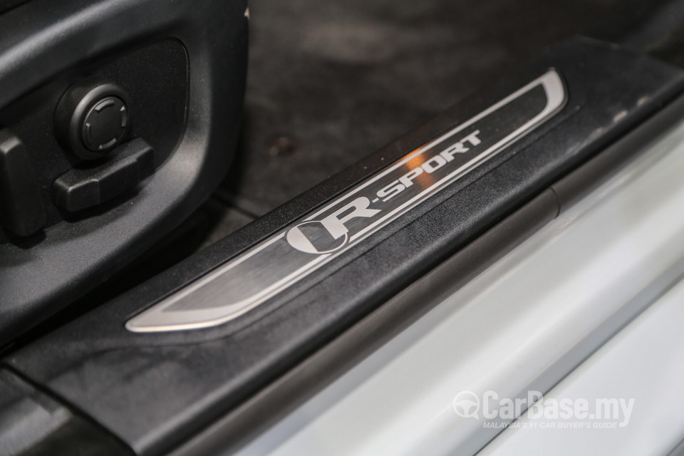 Jaguar XF X260 (2016) Interior