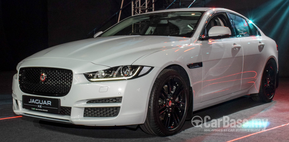 Jaguar XE X760 (2016) Exterior