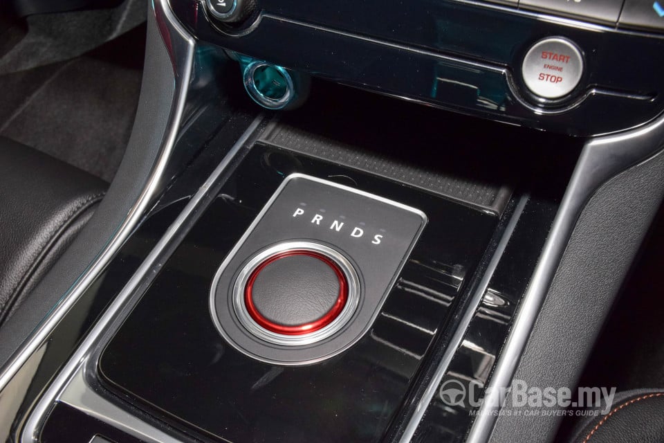 Jaguar XE X760 (2016) Interior